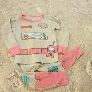 Like new carters 24 mos pjs